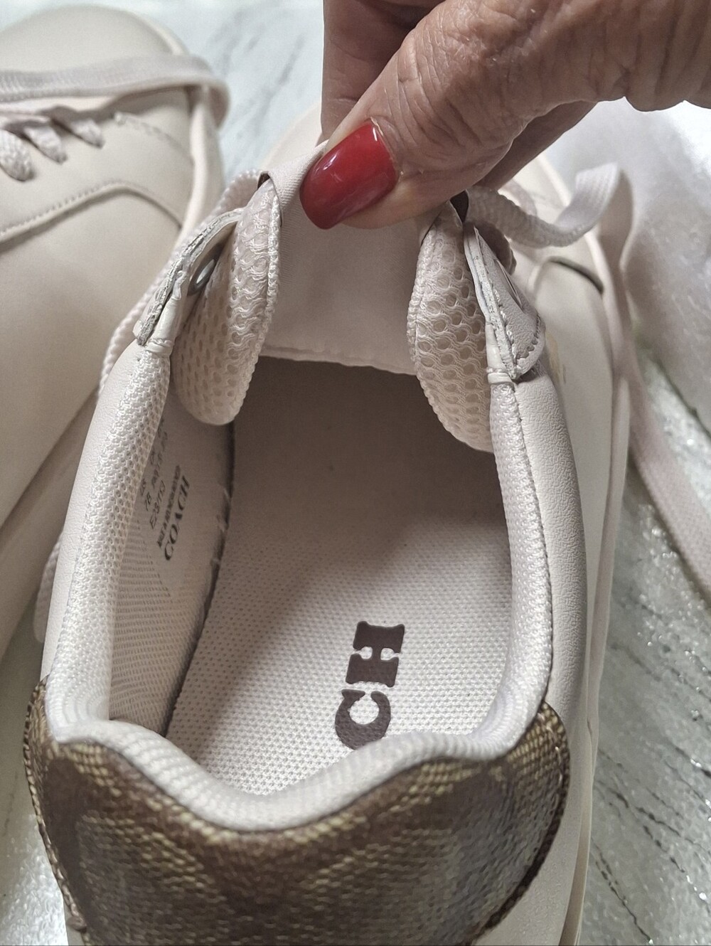 Coach Clip Leather Low-Top Lace-Up Sneakers Chalk Khaki Women Size 7 - Picture 11 of 16